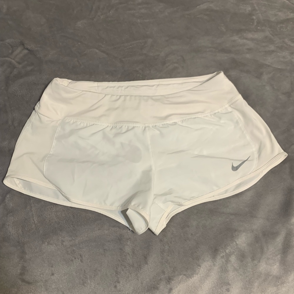 white nike shorts